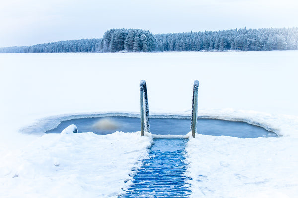 UNCOVERING NORTHERN WELLBEING: Ice swimming: Take a dip in icy water